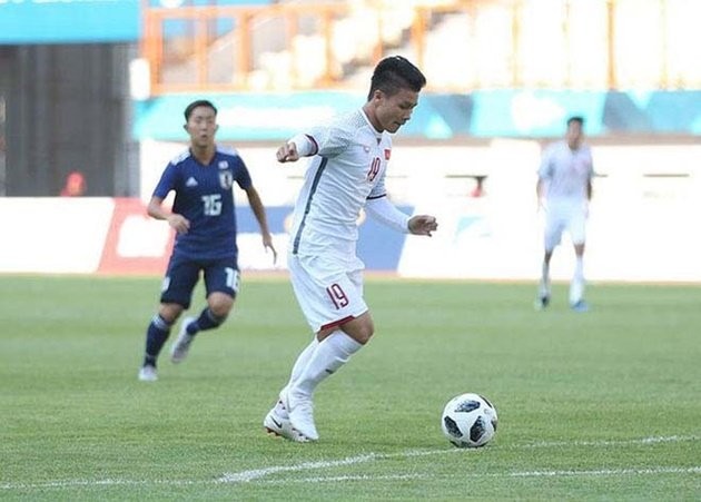 Trượt chân như Gerrard, Cahill nhận mưa chỉ trích - Bóng Đá