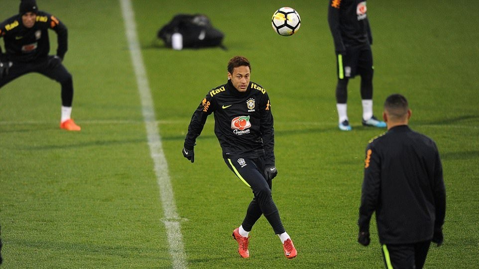 Neymar trở thành tâm điểm trước trận đại chiến với Tam sư - Bóng Đá