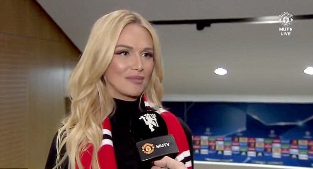 Rooney âm thầm đến Old Trafford, Pogba thân mật với hoa hậu Nga - Bóng Đá