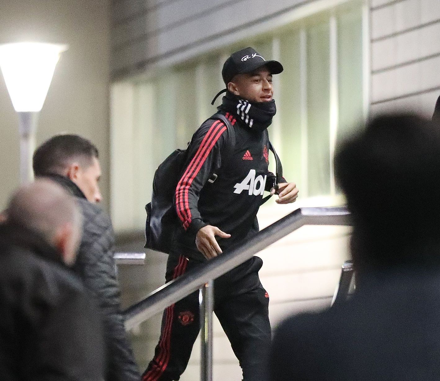 Man Utd đến Lowry - Bóng Đá