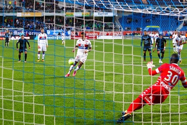 Ghi bàn từ phút thứ 2, Falcao giúp Monaco tạm chiếm ngôi nhì - Bóng Đá