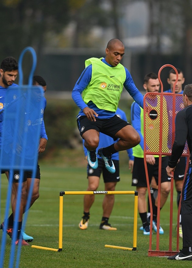 Icardi luyện tuyệt kĩ 