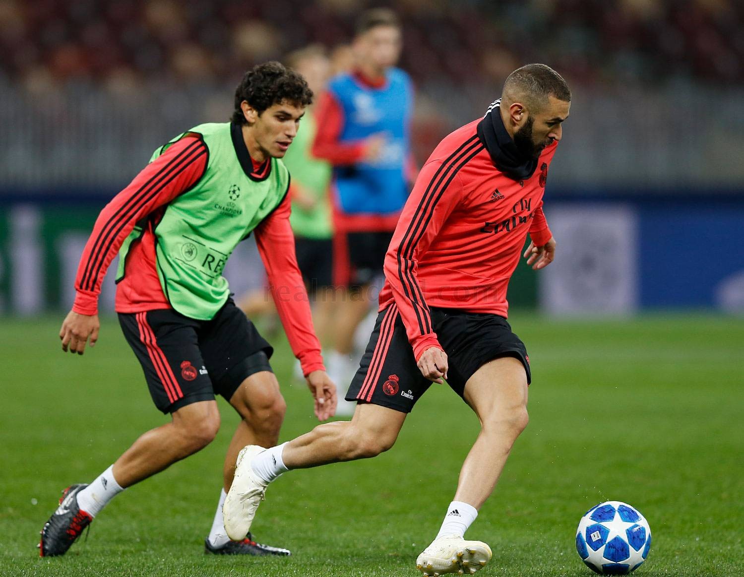 5 điểm nhấn Arsenal 2-1 Cardiff: Aubameyang thiết lập hàng loạt kỉ lục, Man Utd kém Arsenal một điểm - Bóng Đá