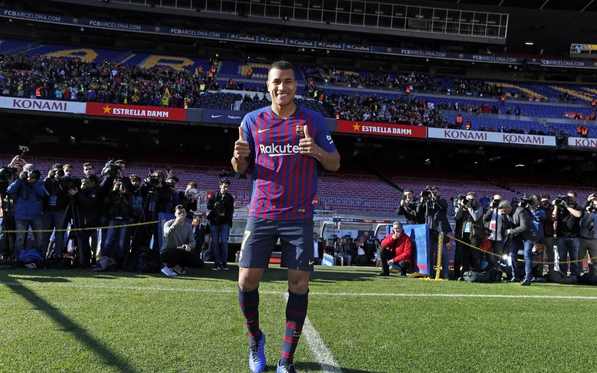 tân binh Barca ra mắt Camp Nou - Bóng Đá
