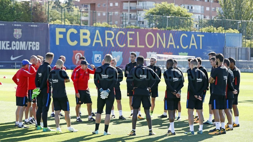 Ngoại hạng Anh rực rỡ sắc màu vì chiến dịch ủng hộ người đồng tính - Bóng Đá