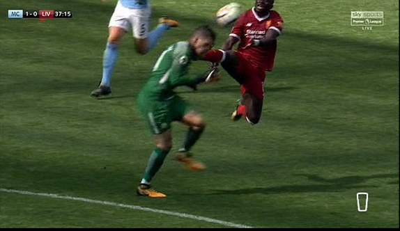 TRỰC TIẾP Man City 1-0 Liverpool: Mane nhận thẻ đỏ, Ederson rời sân (Hiệp một) - Bóng Đá