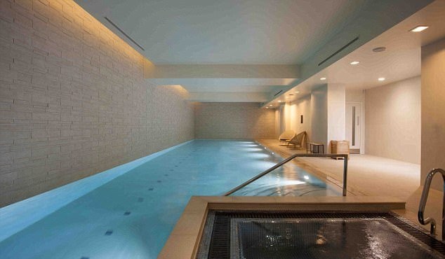 Đột nhập cuộc sống như ông hoàng của Pep Guardiola - Bóng Đá