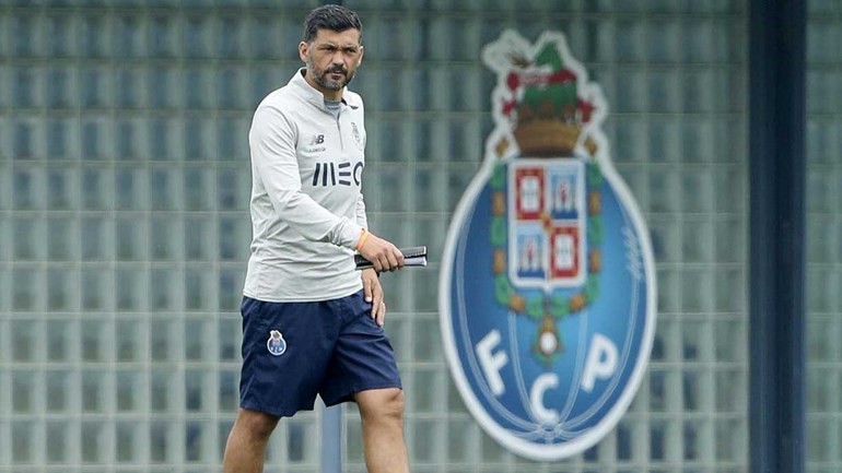 Sau thẻ đỏ, Neymar chủ động 