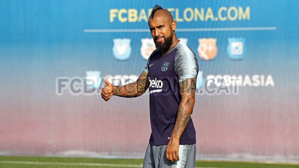 10 cầu thủ bị cảnh cáo nhiều nhất Ngoại hạng Anh - Bóng Đá