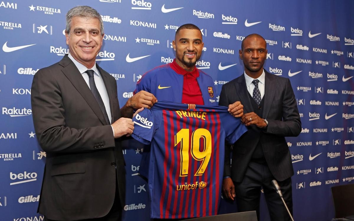 boateng ra mắt cđv - Bóng Đá