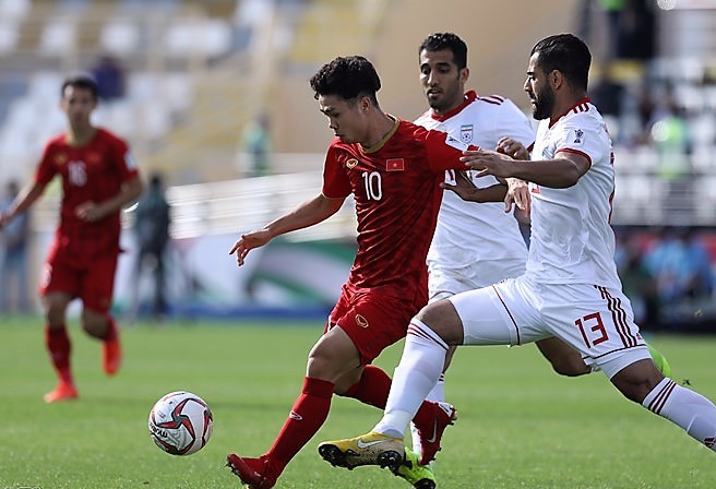 Trực tiếp ĐT Việt Nam 0-1 ĐT Iran (H2): Văn Toàn vào sân đá cặp với Công Phượng - Bóng Đá