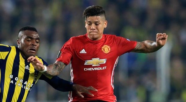 Fenerbahce muốn hồi sinh trung vệ của Man United - Bóng Đá