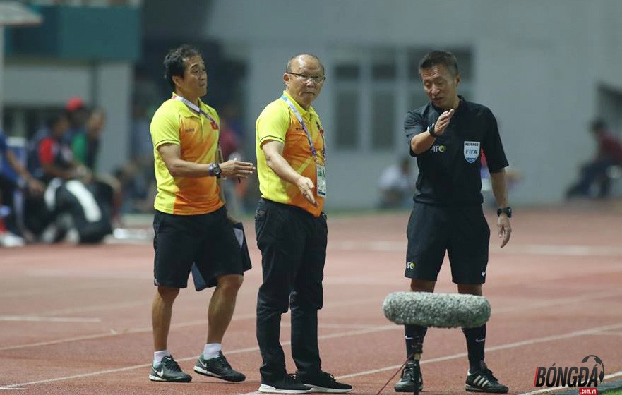 TRỰC TIẾP U23 Việt Nam 1-0 U23 Nepal (H2): Anh Đức đánh đầu khai thông thế bế tắc - Bóng Đá