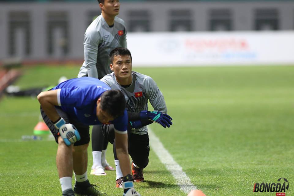 TRỰC TIẾP U23 Việt Nam vs U23 Nepal: Công Phượng dự bị, Văn Đức đá chính - Bóng Đá