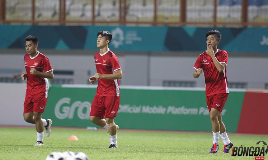 TRỰC TIẾP U23 Việt Nam vs U23 Nepal: Công Phượng dự bị, Văn Đức đá chính - Bóng Đá