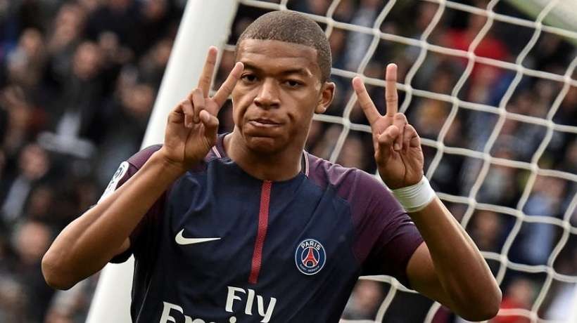 'Cậu bé vàng' Kylian Mbappe đang lụi tàn? - Bóng Đá