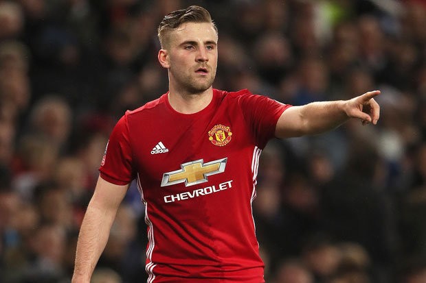 Muốn 'tống' nhanh Luke Shaw, Man Utd sẽ phải mất 5 triệu bảng - Bóng Đá
