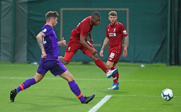 Góc sân tập Liverpool: Sự trỗi dậy của các dàn dự bị - Bóng Đá