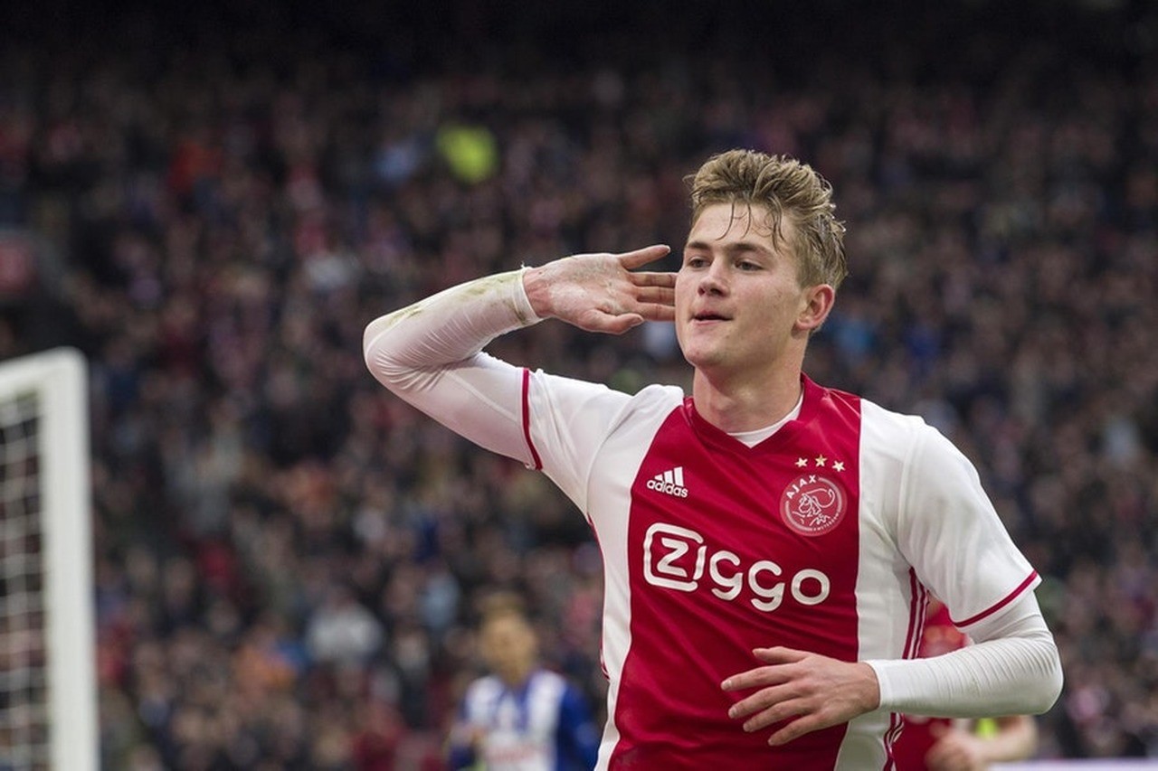 Nóng: Ajax chủ động nhả 'ngọc quý' cho Barca - Bóng Đá