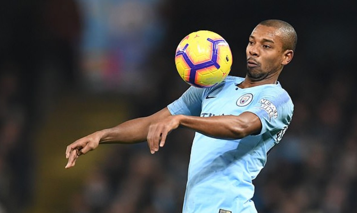  'Tôi là 1 thiên tài, có đúng không?' - Bóng Đá