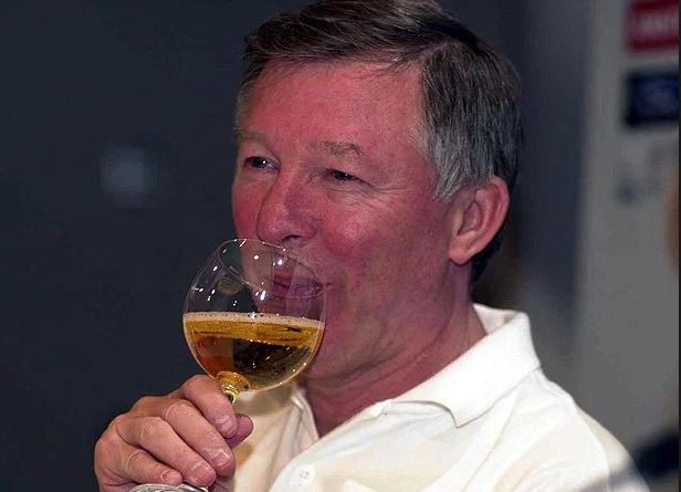 Có 800 chai rượu quý, vì sao Sir Alex không dám đụng vào? - Bóng Đá