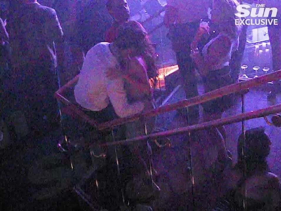 Mặc scandal tình ái, Ronaldo cực tươi chụp ảnh cùng Juventus  - Bóng Đá
