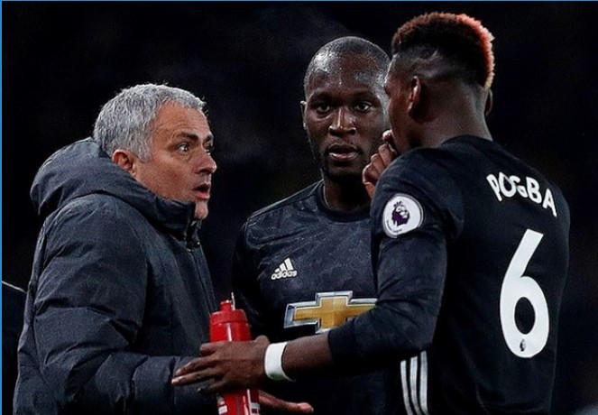 Man Utd thất bại, Pogba cười hả hê trên khán đài - Bóng Đá