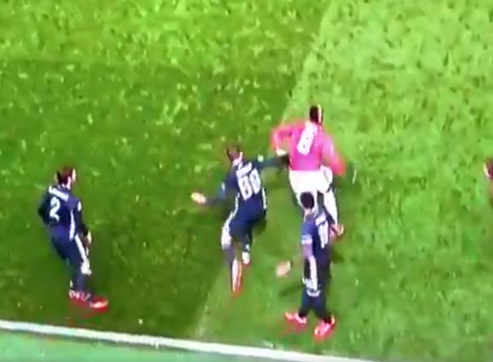 Pogba nhẹ nhàng 'cân' cả 3 cầu thủ của CSKA Moscow - Bóng Đá