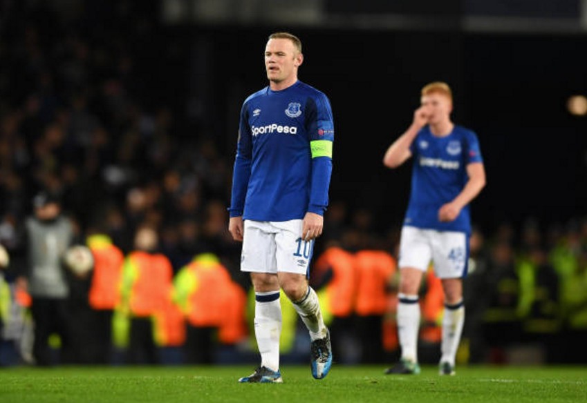 Rooney đau xót trước khán đài vắng bóng người tại Goodison Park - Bóng Đá