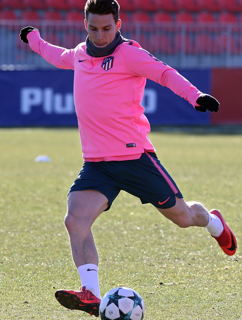 Trước thời khắc quyết định, Atletico tin vào màu hồng - Bóng Đá