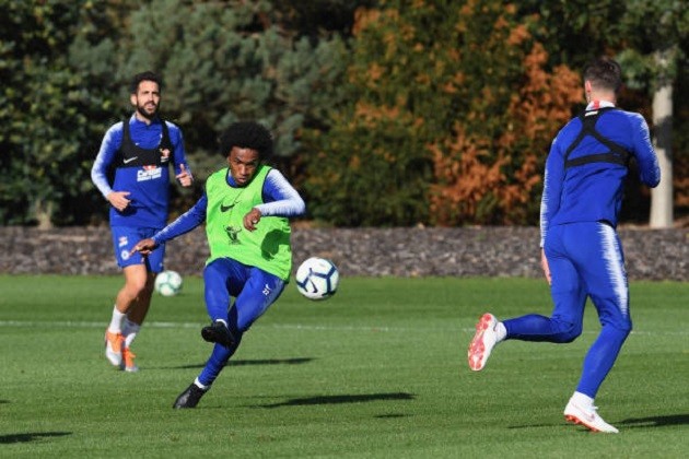 Jorginho báo tin vui cho NHM Chelsea trên sân tập - Bóng Đá