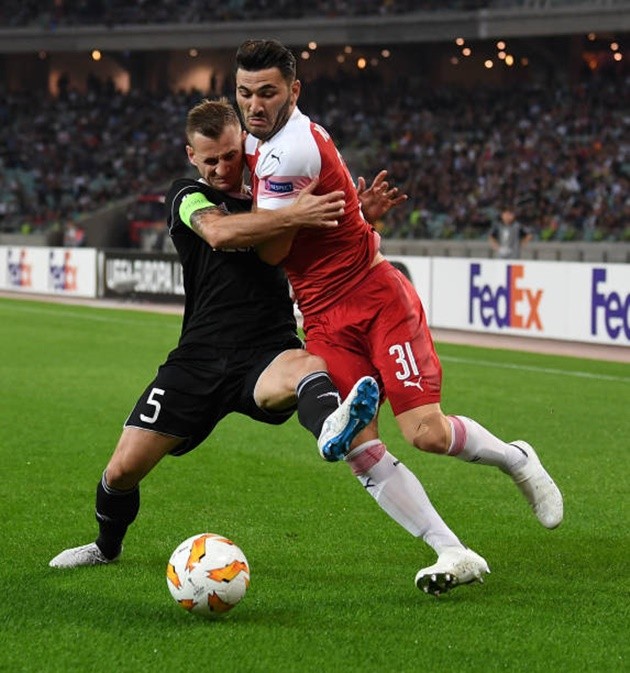 Lacazette nóng mặt khi nhìn măng non liên tục lập công - Bóng Đá