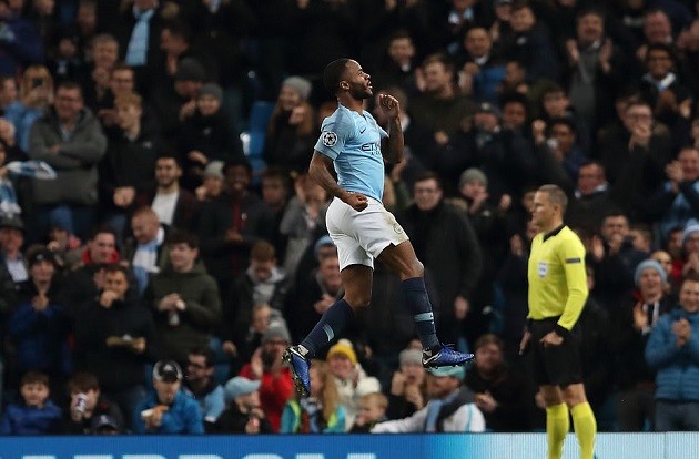 Cầu thủ Shakhtar Donetsk phản ứng ra sao khi nhìn Sterling vấp cỏ thành công? - Bóng Đá