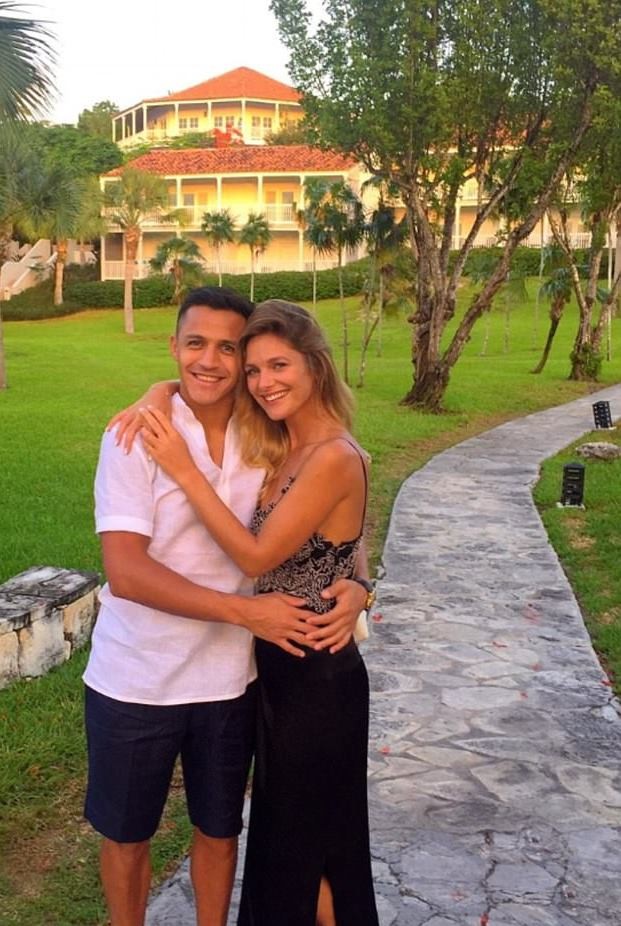 Sau 9 tháng ở Old Trafford, Sanchez ra quyết định đau lòng - Bóng Đá