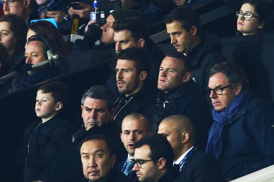 Rooney âm thầm đến Old Trafford, Pogba thân mật với hoa hậu Nga - Bóng Đá