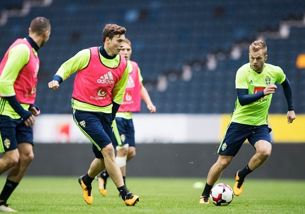 Buffon như minh tinh màn bạc trong ngày nhận giải 