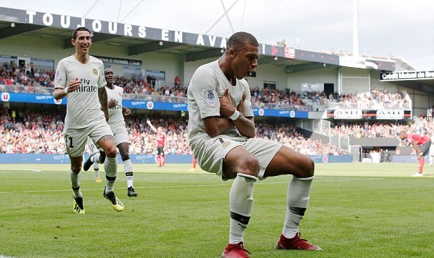 Mbappe và Neymar - ai mới là ngôi sao của PSG? - Bóng Đá
