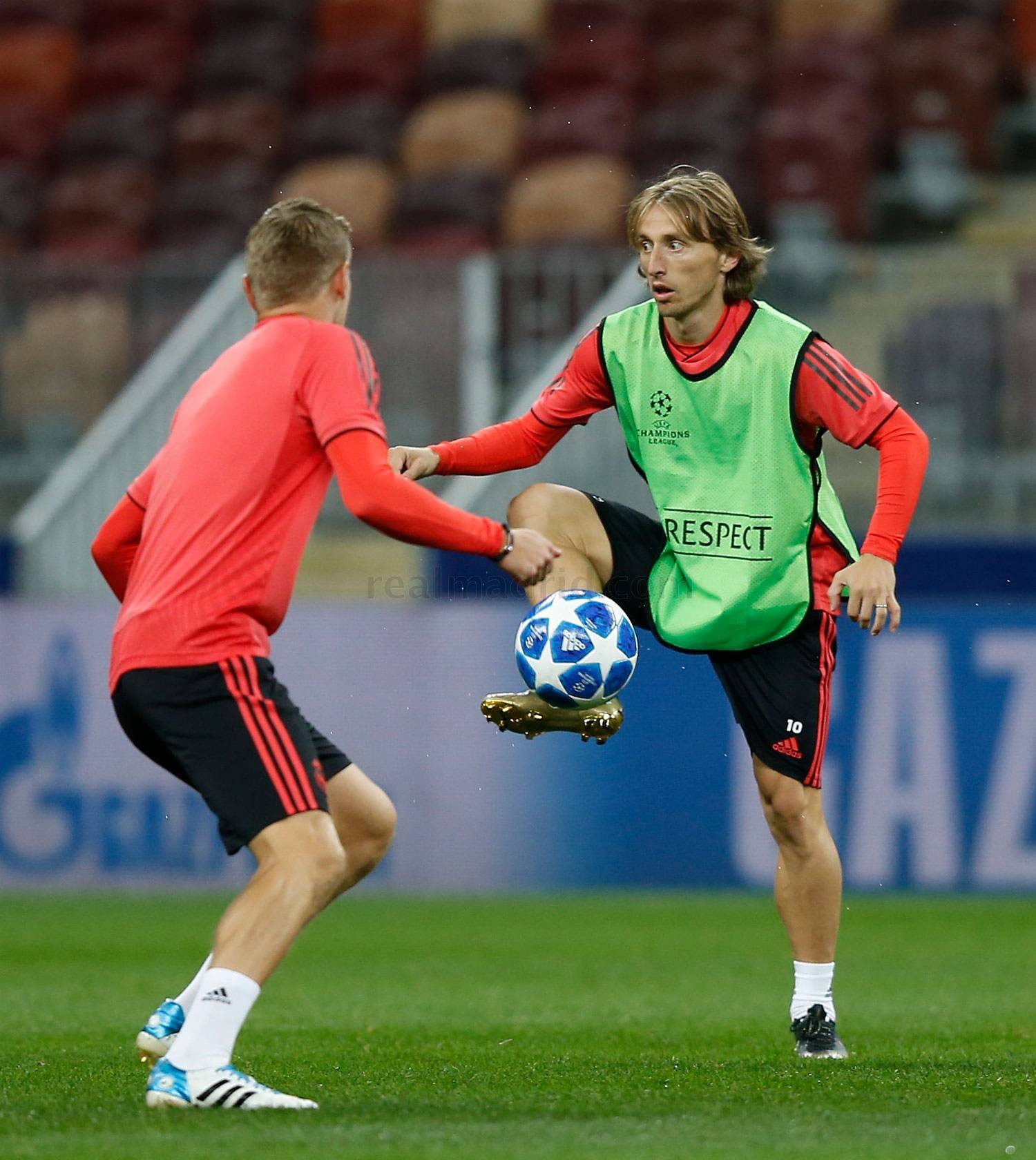 5 điểm nhấn Arsenal 2-1 Cardiff: Aubameyang thiết lập hàng loạt kỉ lục, Man Utd kém Arsenal một điểm - Bóng Đá