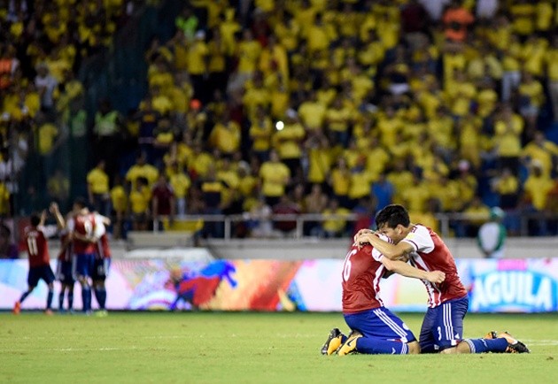 Colombia 1-2 Paraguay: Ngược dòng không tưởng - Bóng Đá