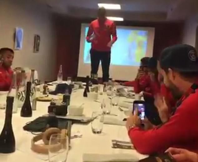 Rooney thăng hoa ở MLS, nạn nhân lần này là đội bóng của Schweinsteiger - Bóng Đá