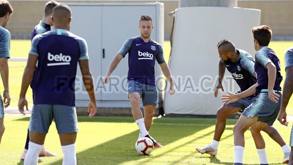barca tập luyện - Bóng Đá