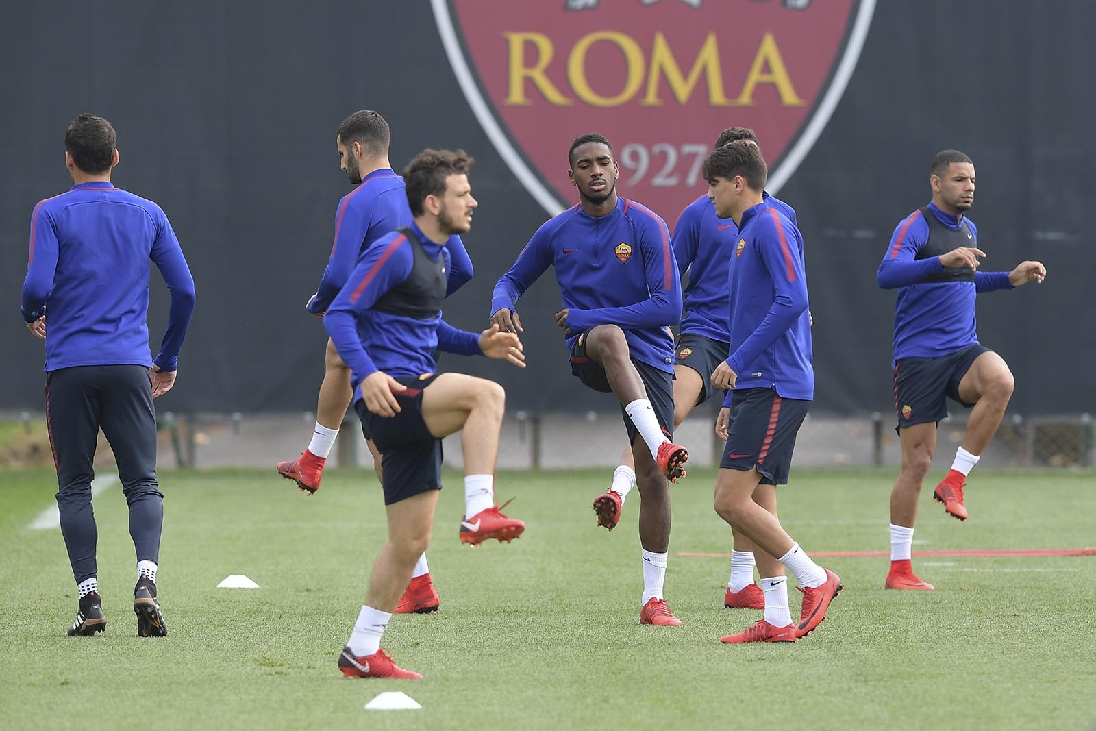 AS Roma tập luyện - Bóng Đá