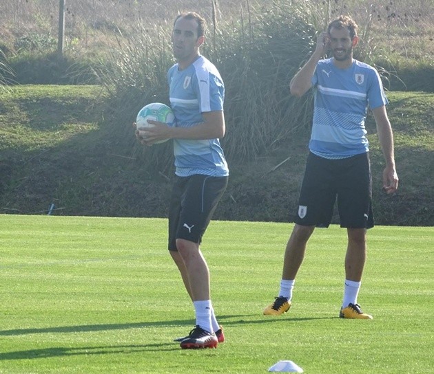Uruguay căng thẳng trước trận đấu sinh tử với Argentina - Bóng Đá