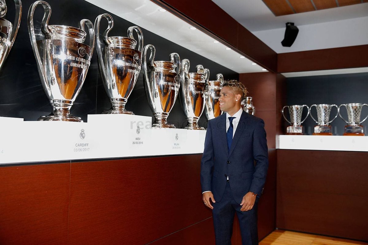 Mariano Diaz ra mắt Real Madrid - Bóng Đá