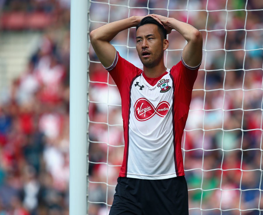 Dàn sao Inter mang thời trang lạ 