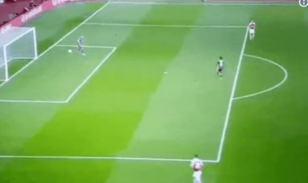 Fan Arsenal thất kinh với Bernd Leno ngay phút thứ nhất trận Brentford - Bóng Đá