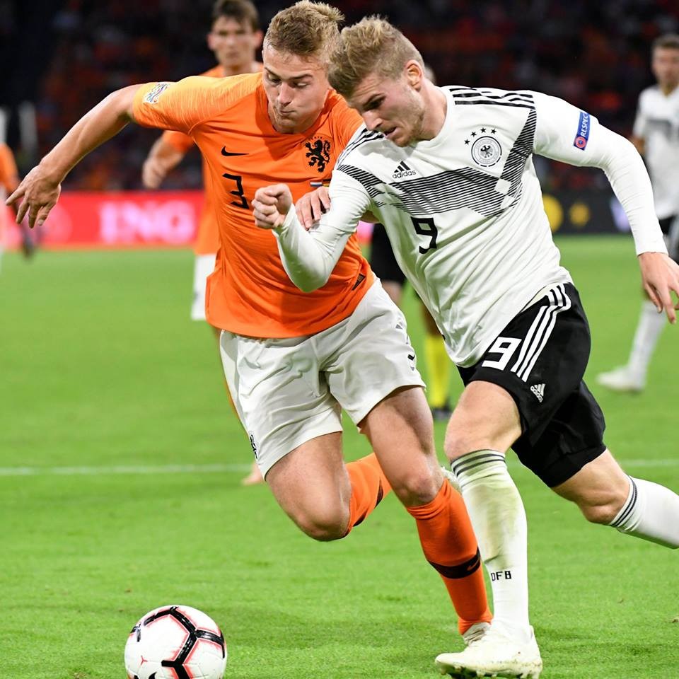 CĐV Liverpool phát cuồng vì đồng đội của Van Dijk - Bóng Đá