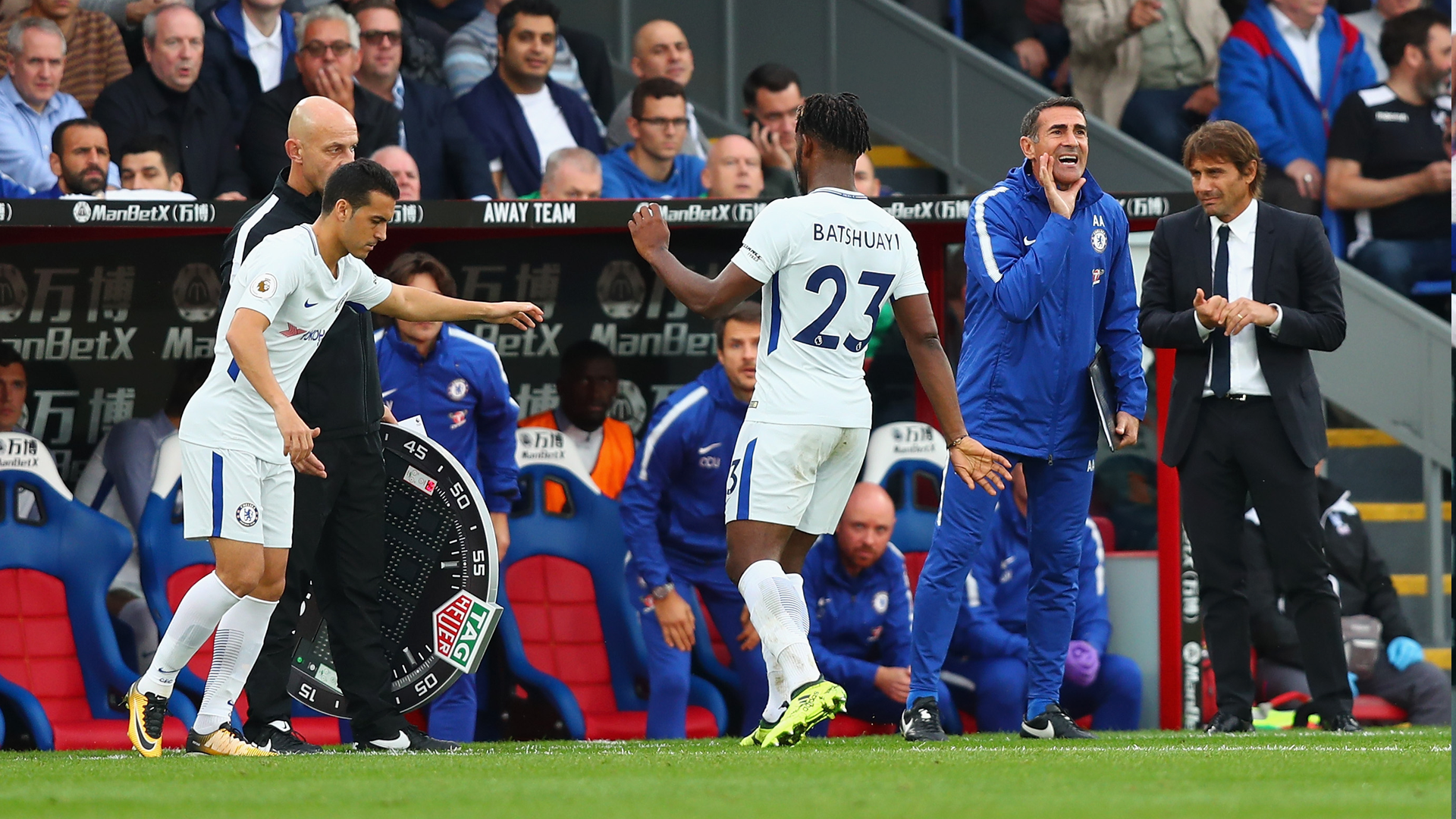 Conte bảo vệ Michy Batshuayi - Bóng Đá