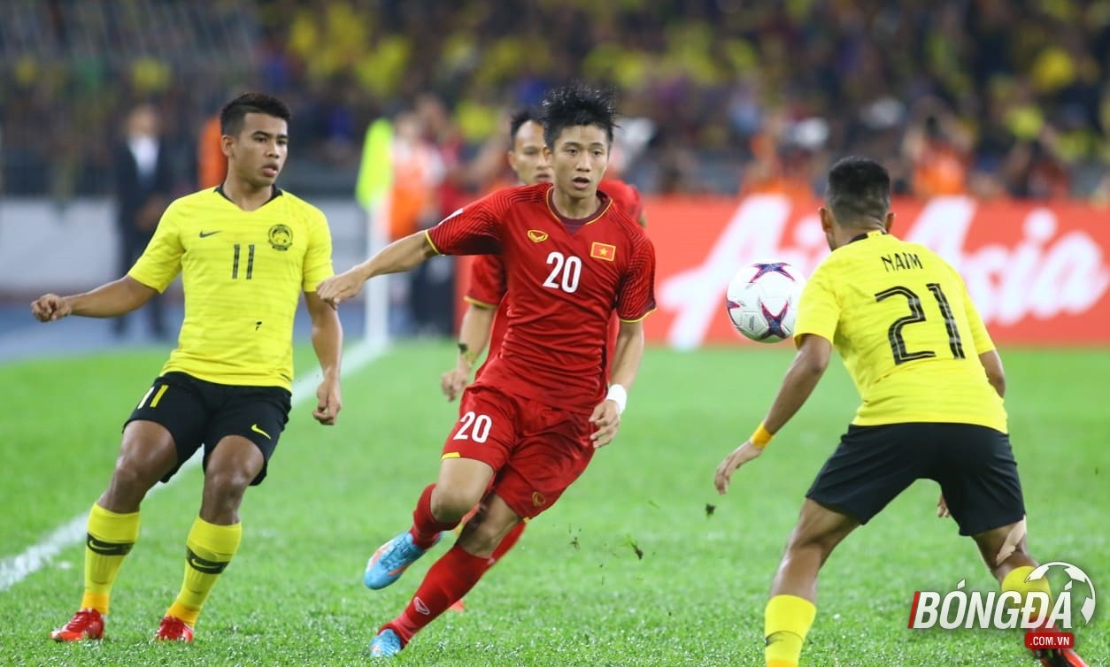 TRỰC TIẾP: ĐT Việt Nam 1-0 ĐT Malaysia: Anh Đức volley ghi bàn - Bóng Đá