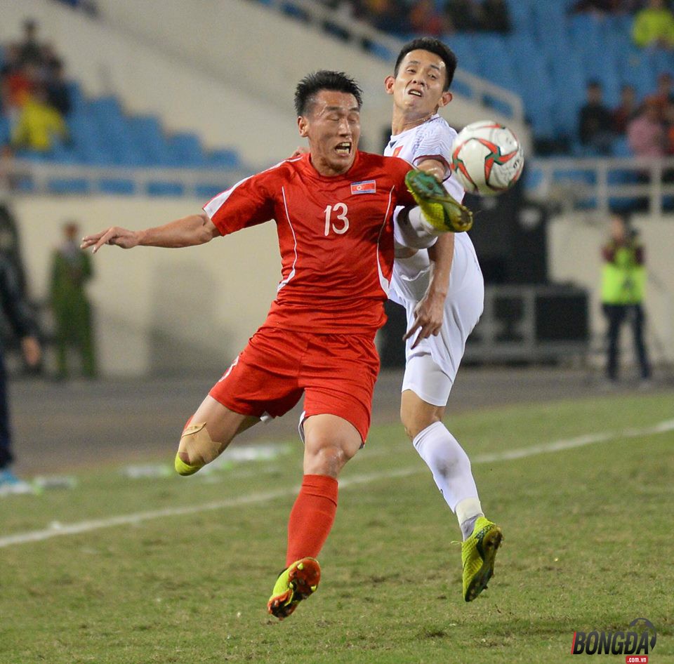 Trực tiếp ĐT Việt Nam 0-0 CHDCND Triều Tiên (H2): Thầy Park thay đổi chiến thuật - Bóng Đá